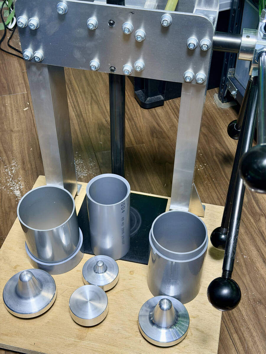 Yahoo!オークション -「菌糸 プレス機」(虫類) の落札相場・落札価格