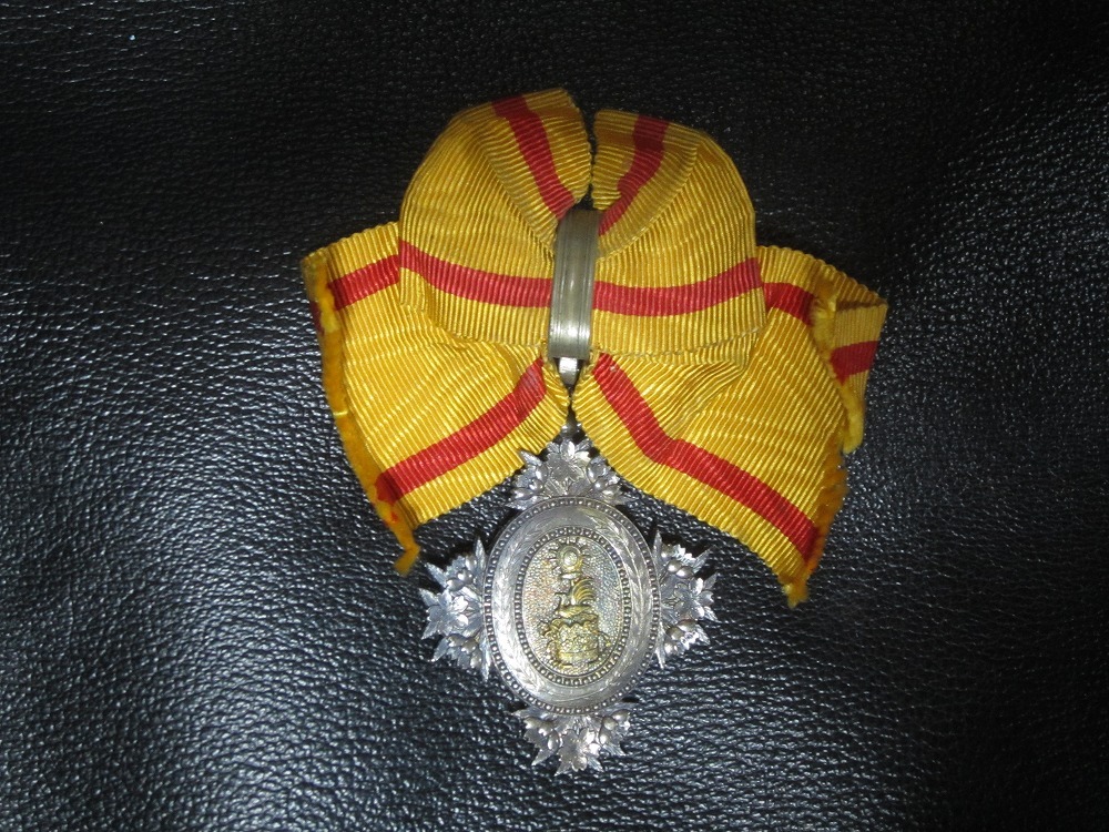 Yahoo!オークション -「勲八等宝冠章」の落札相場・落札価格