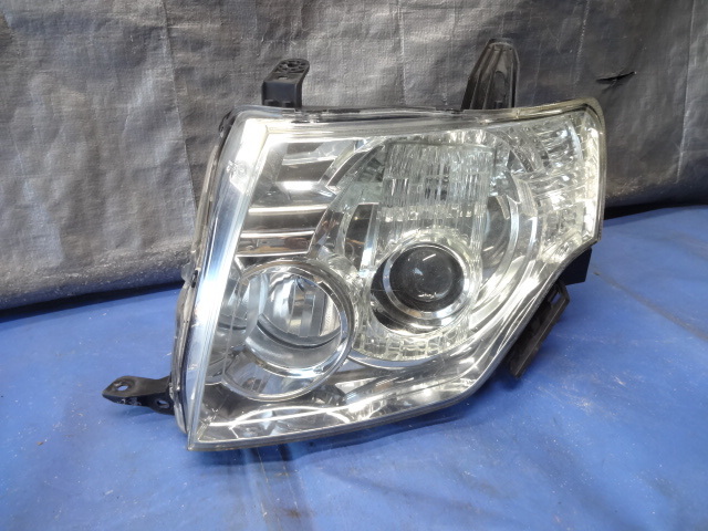 Yahoo!オークション -「パジェロ v93」(ヘッドライト) (三菱用)の落札