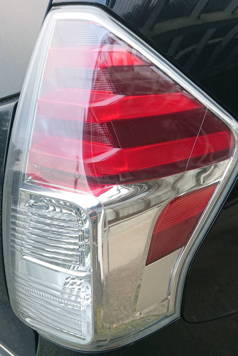 Yahoo!オークション -「プリウスα テールランプ 純正」の落札相場