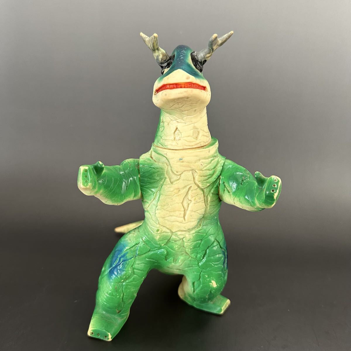 Yahoo!オークション -「エレキング ソフビ」(ビンテージ) の落札相場