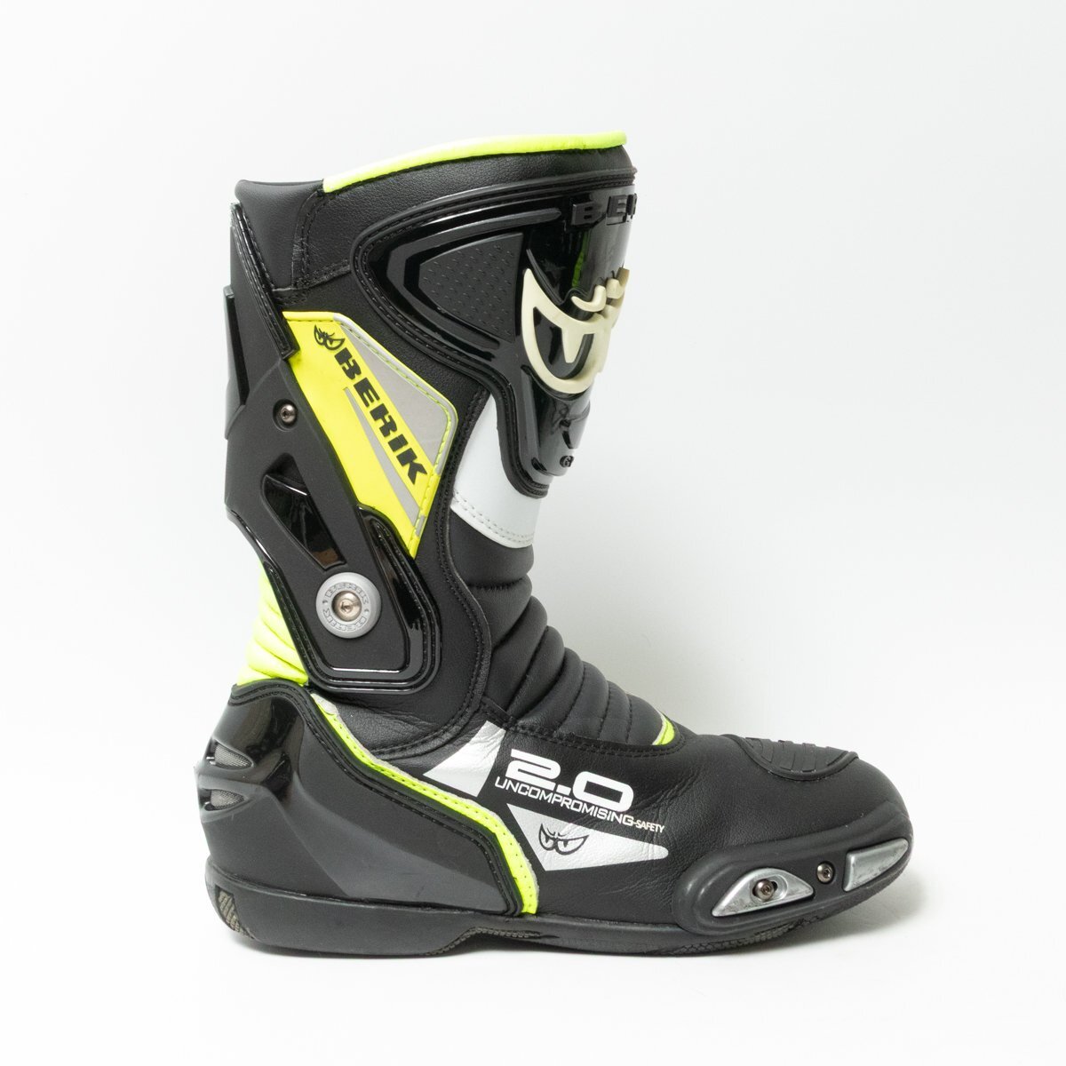 Yahoo!オークション -「ベリック レーシングブーツ 44」の落札相場