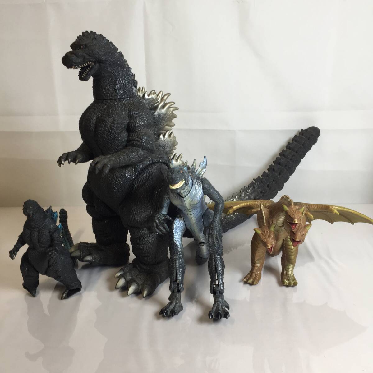 Yahoo!オークション -「キングギドラ ソフビ 1998」(ゴジラ) (ゴジラ