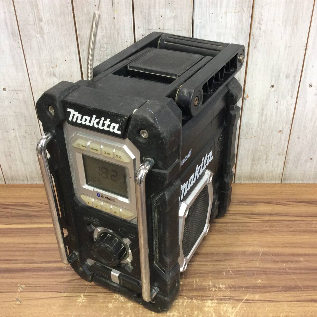 Yahoo!オークション -「マキタ ラジオ mr108」(一般) (ラジオ)の落札