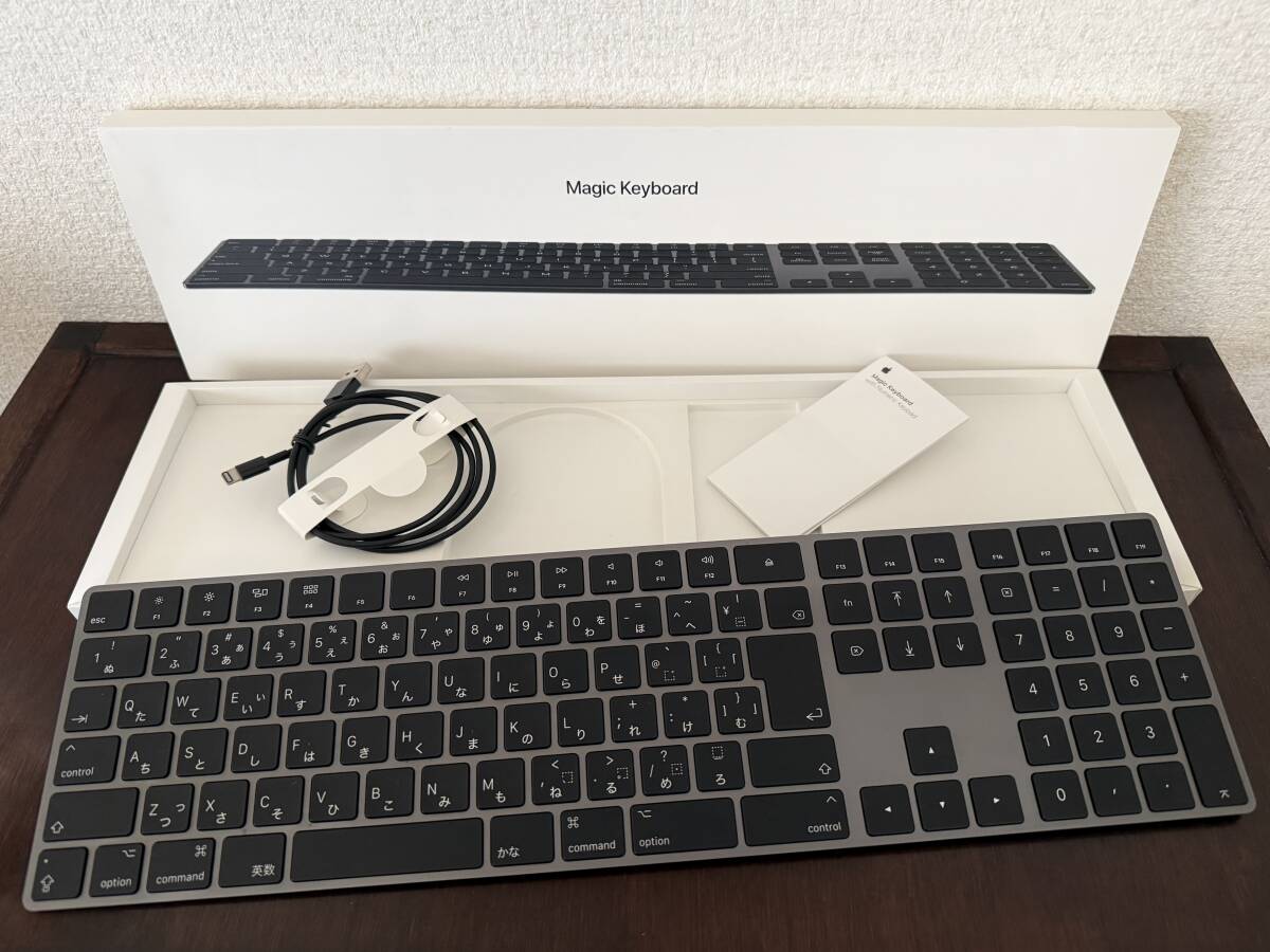 Apple Magic Keyboard テンキー付き (JIS) MRMH2J/A [スペースグレイ