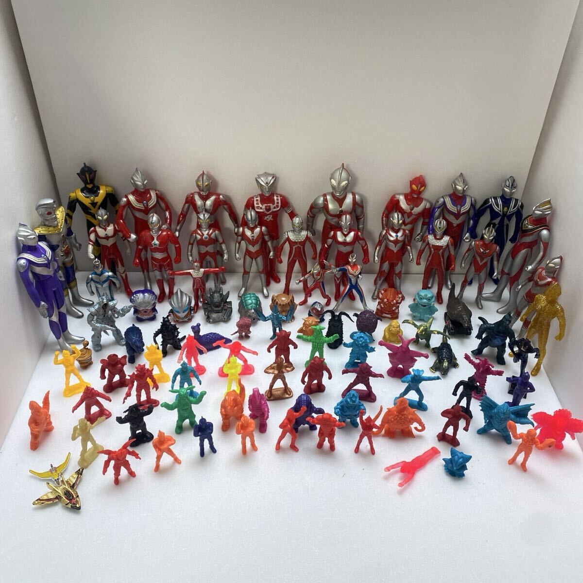 Yahoo!オークション -「ウルトラマン 消しゴム 大量」の落札相場・落札価格