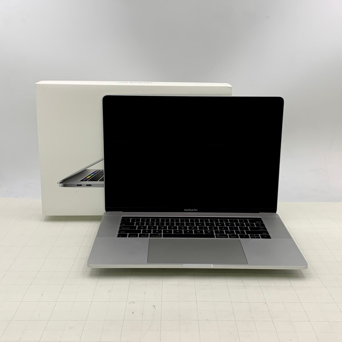 Yahoo!オークション -「macbook pro 2016 15インチ」の落札相場・落札価格