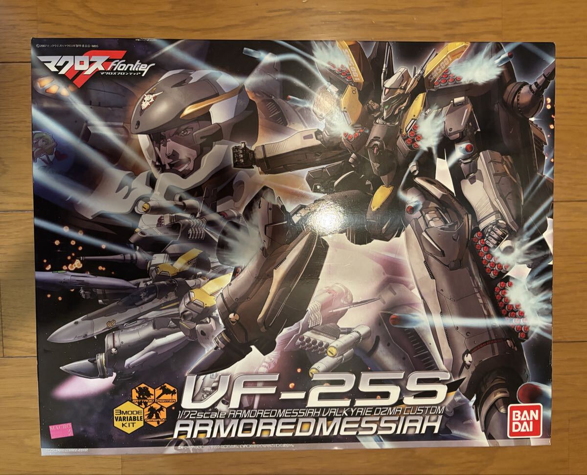 BANDAI 1/72 マクロスF VF-25S アーマードメサイアバルキリー オズマ機