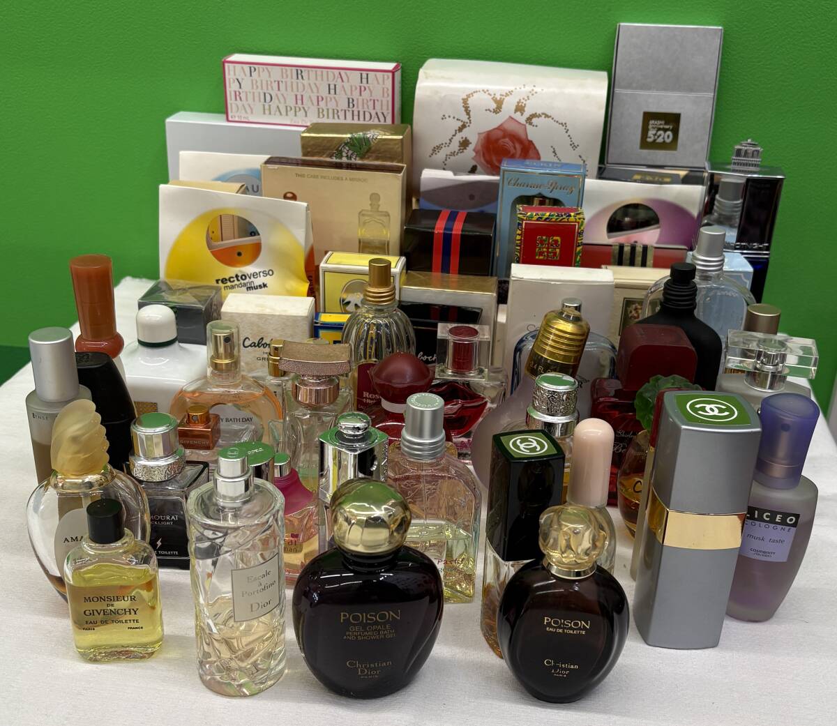 Yahoo!オークション -「大量まとめ売り」(香水、フレグランス) の落札