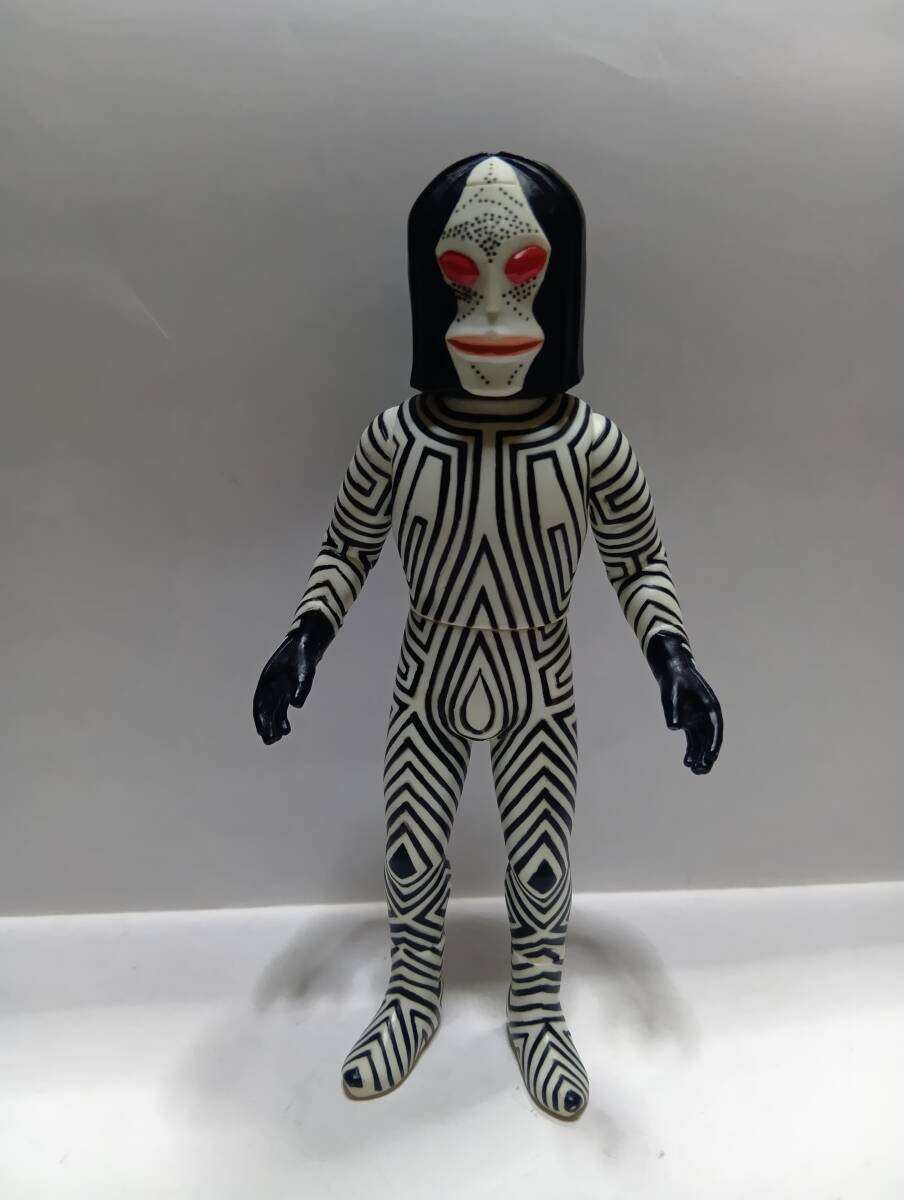 Yahoo!オークション -「ウルトラマン ダダ」(怪獣、宇宙人