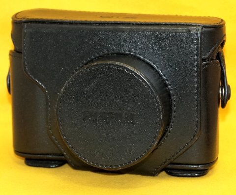 Yahoo!オークション -「fujifilm x10 ケース」の落札相場・落札価格