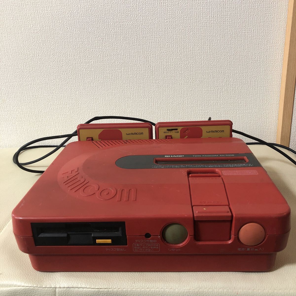 Yahoo!オークション -「ツインファミコン 赤」の落札相場・落札価格