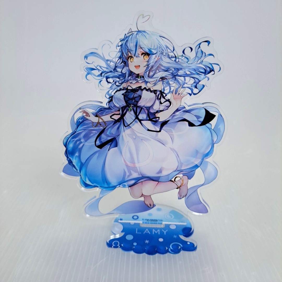 Yahoo!オークション - （新品）雪花ラミィ 等身大タペストリー 部屋着