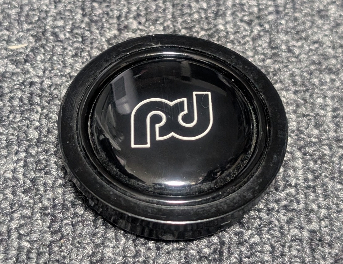 Yahoo!オークション -「momo ホーンボタン ポルシェ」の落札相場・落札価格