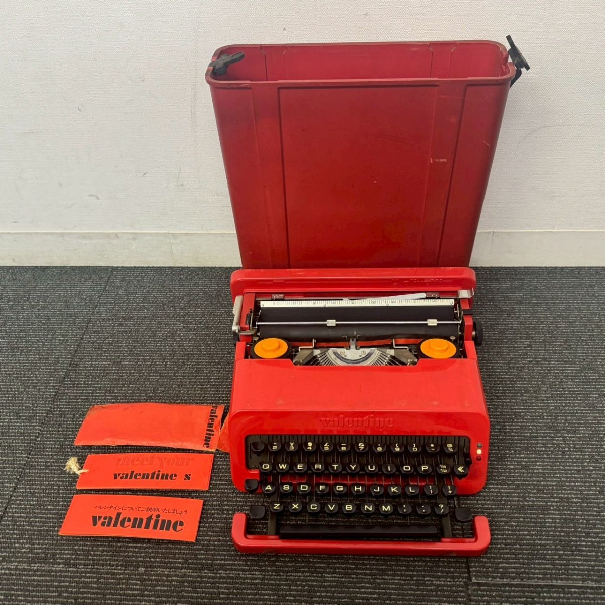 Yahoo!オークション -「オリベッティ バレンタイン」(タイプライター