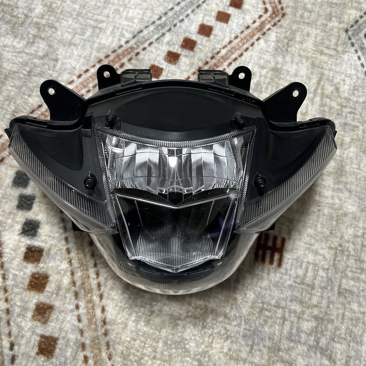 Yahoo!オークション -「gsx-r125 ヘッドライト」の落札相場・落札価格