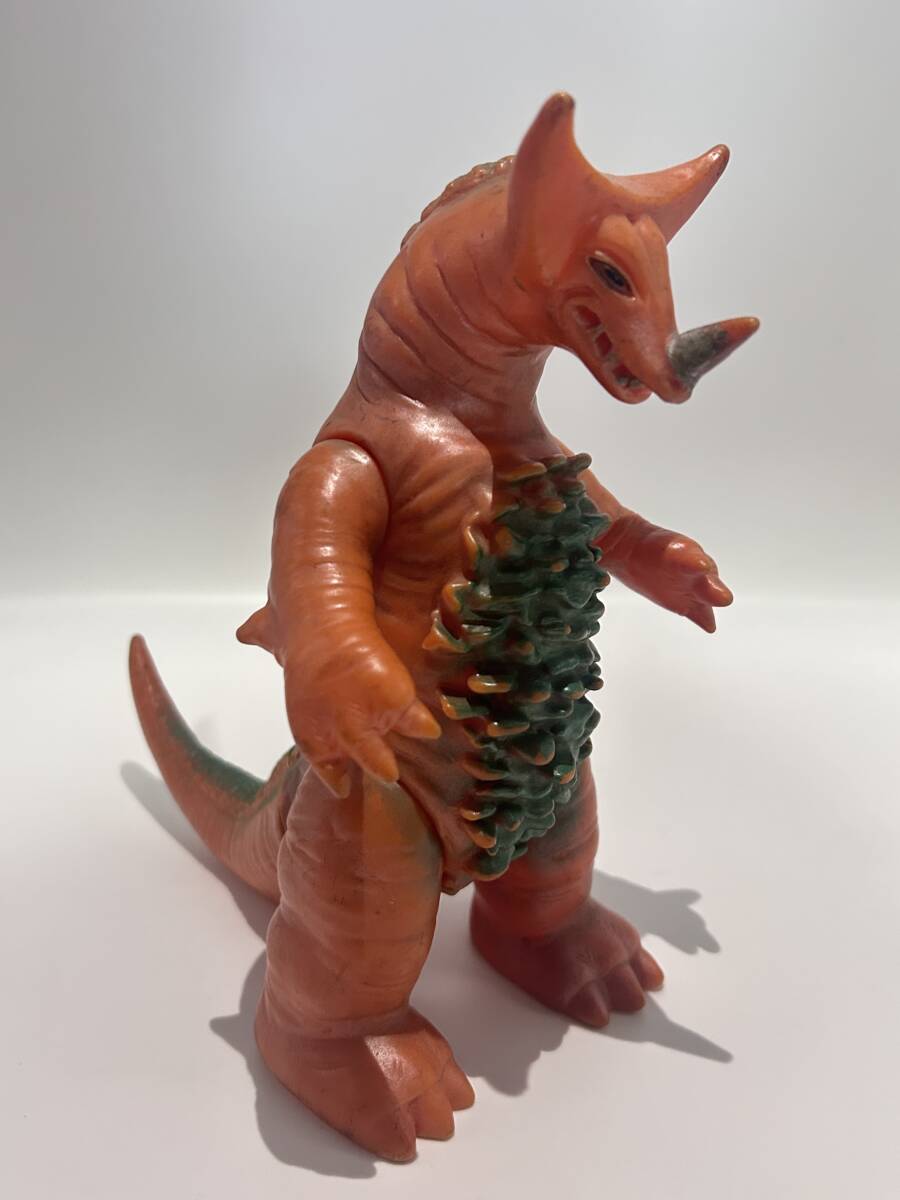 Yahoo!オークション -「ゴモラ・ソフビ」(ビンテージ) の落札相場