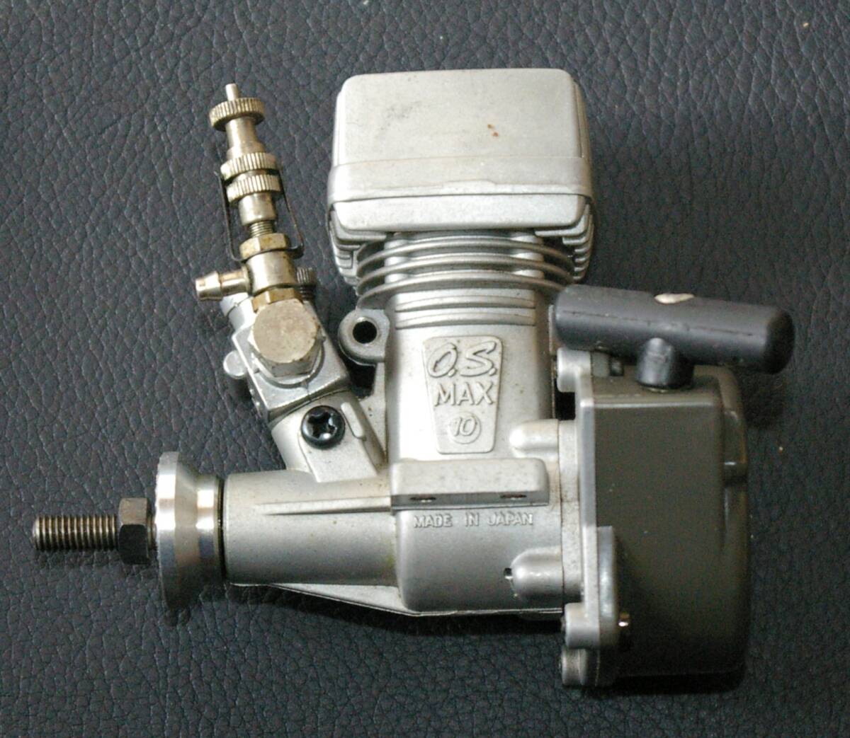 O.S. MAX 10 LA エンジン 未使用 Yahoo!オークション -「os エンジン