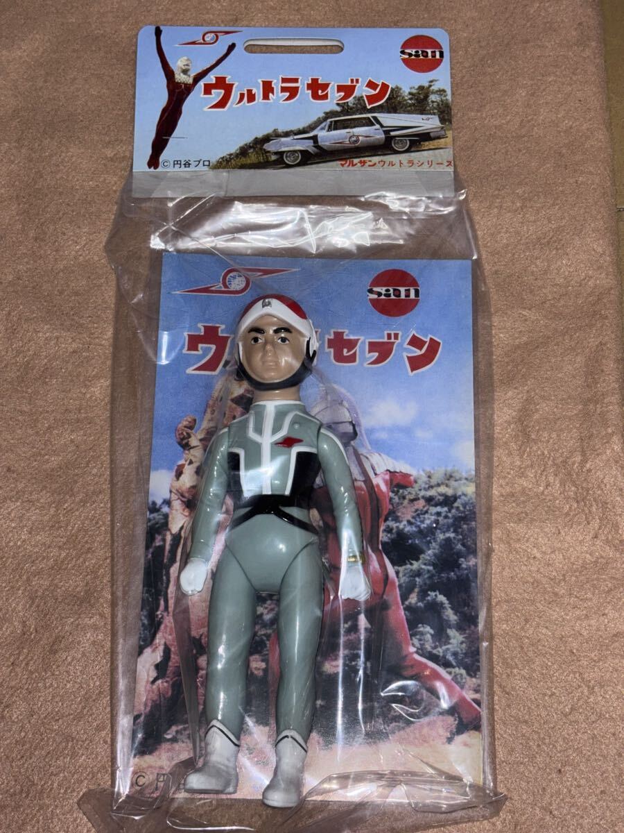 Yahoo!オークション -「ウルトラ警備隊 ソフビ」の落札相場・落札価格