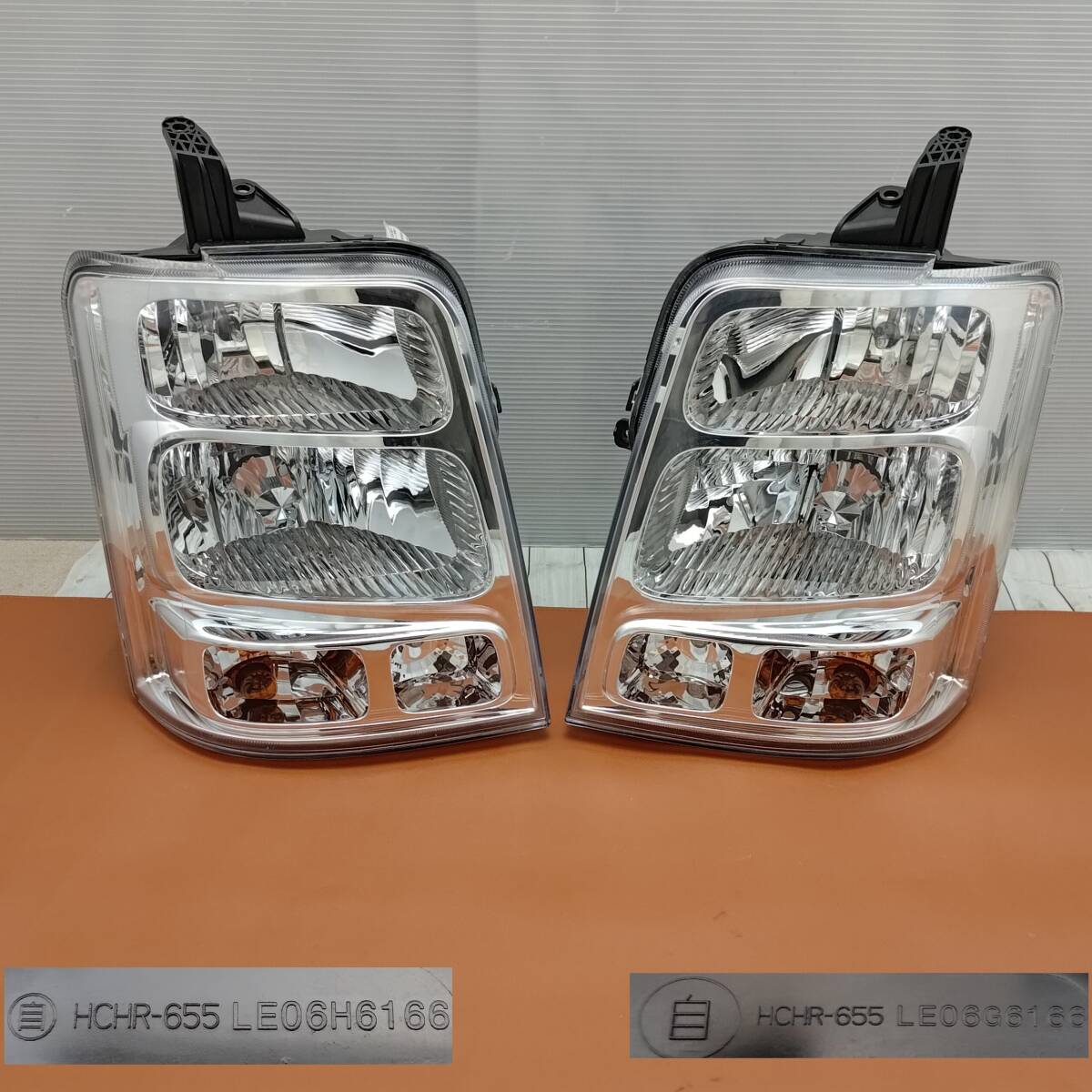 スズキ純正エブリィDA17Wの左右ヘッドライトユニットセット 中古品