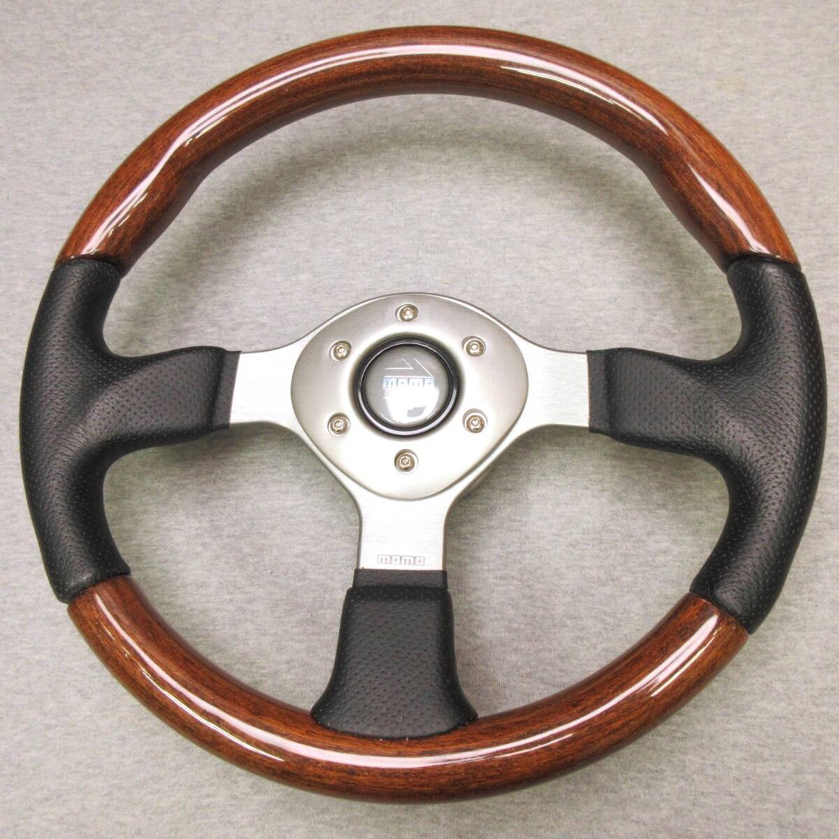 Yahoo!オークション -「regal」(モモ) (ステアリング)の落札相場・落札価格