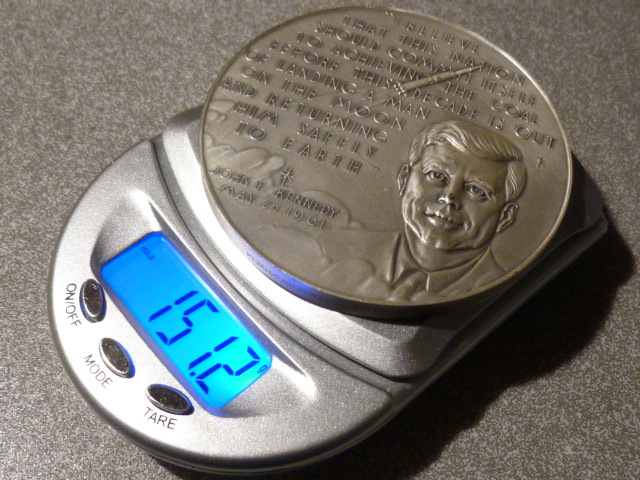 Yahoo!オークション -「アポロ11号記念メダル」(銀製) (金属工芸)の