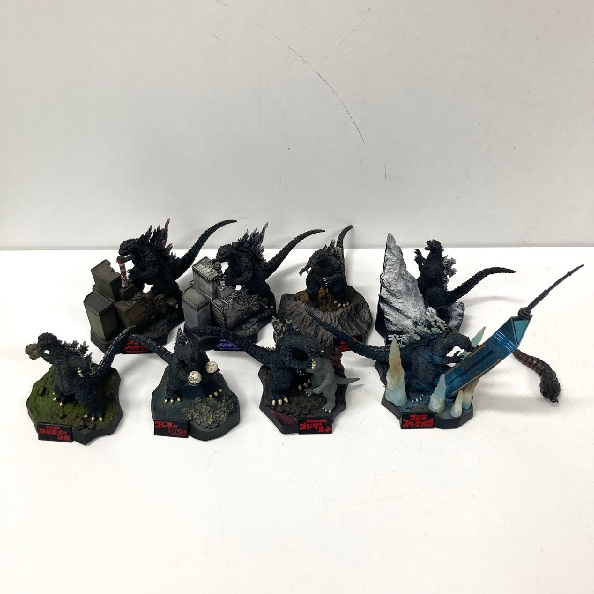 Yahoo!オークション -「ゴジラ 名鑑」の落札相場・落札価格