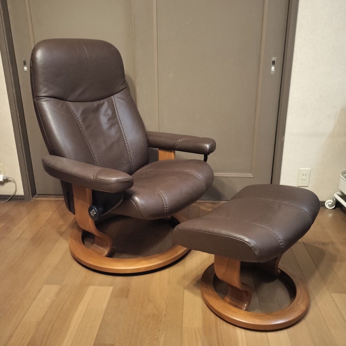 shinsyu.sk 訳あり エコーネス オットマン付 M 美品 2026年最新】Yahoo