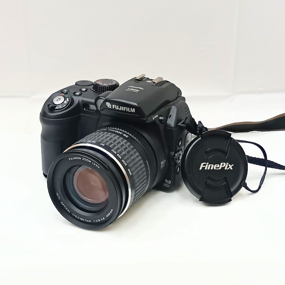 Yahoo!オークション -「finepix s9000」の落札相場・落札価格