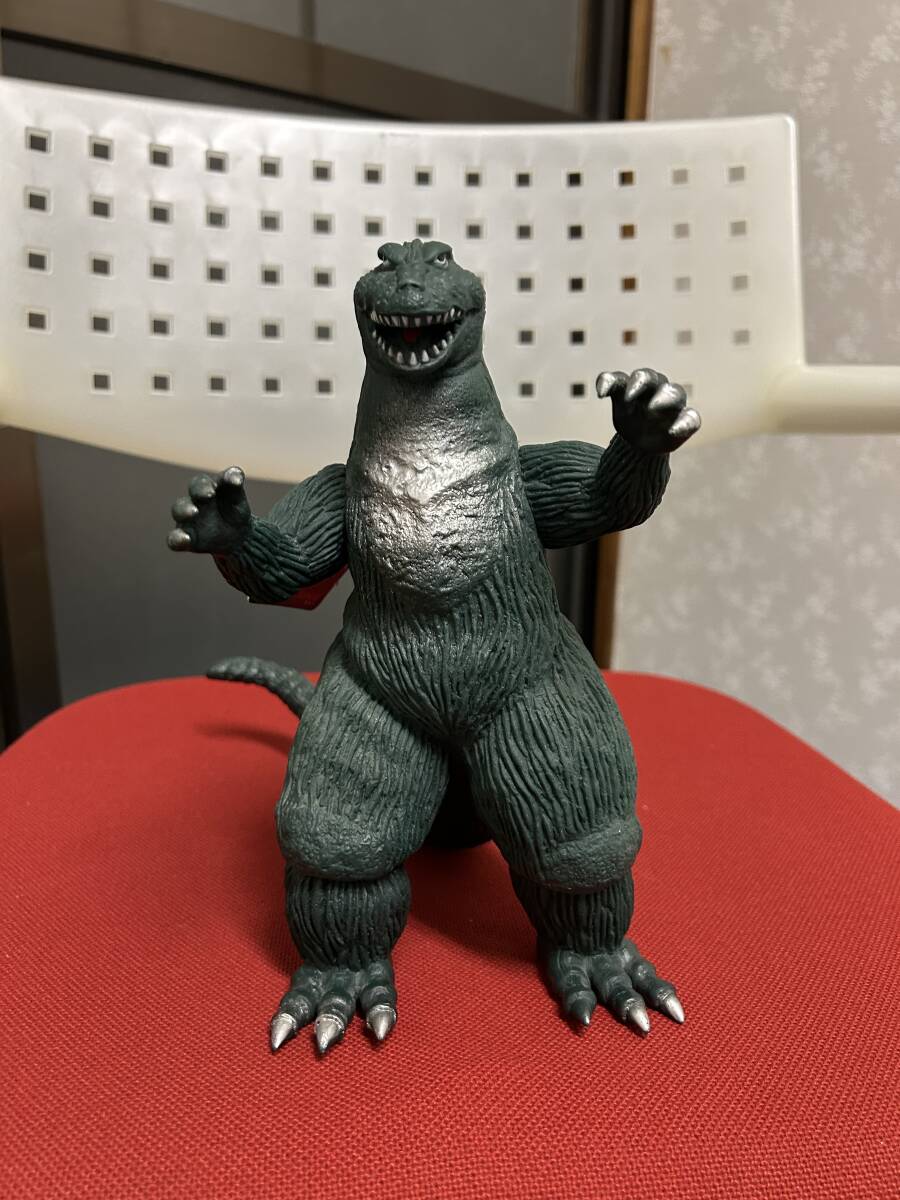 Yahoo!オークション -「ゴジラ ソフビ 1983」(フィギュア) の落札相場