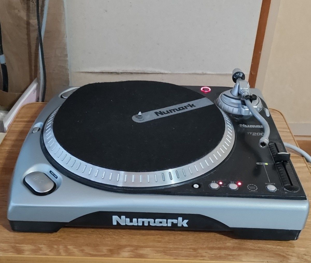 美品】Numark tt200 ターンテーブル RCAケーブル付き レコード