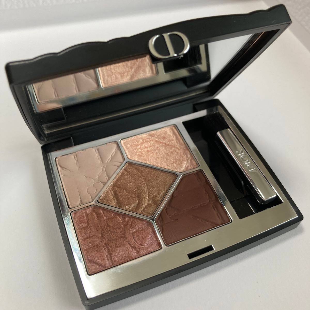 新品 Dior ディオールショウ サンク クルール ＜アイシャドウ＞ 151