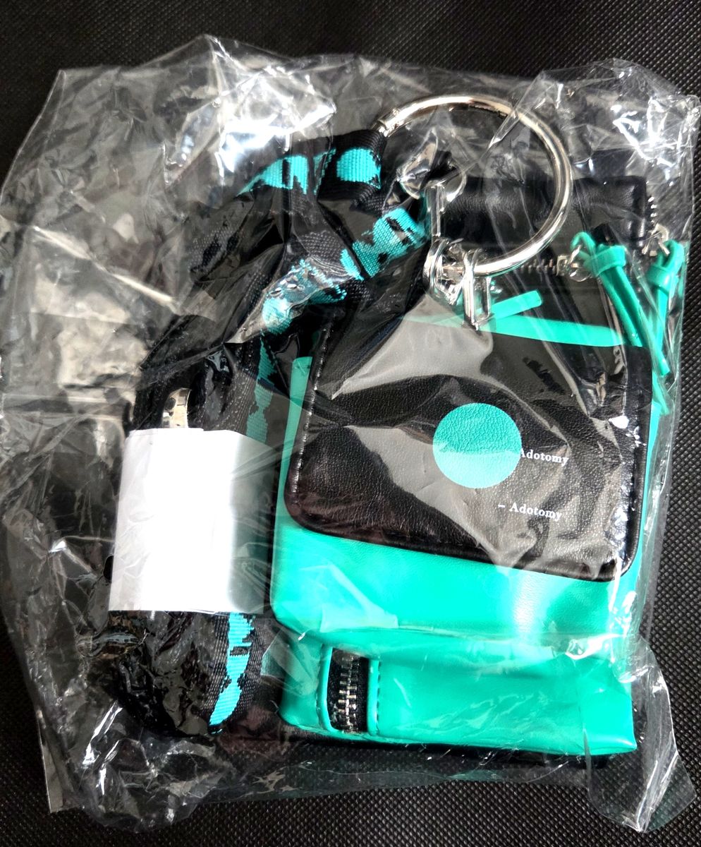 Ado Adotomy 会場限定ストラップポーチ 東京｜Yahoo!フリマ（旧PayPay