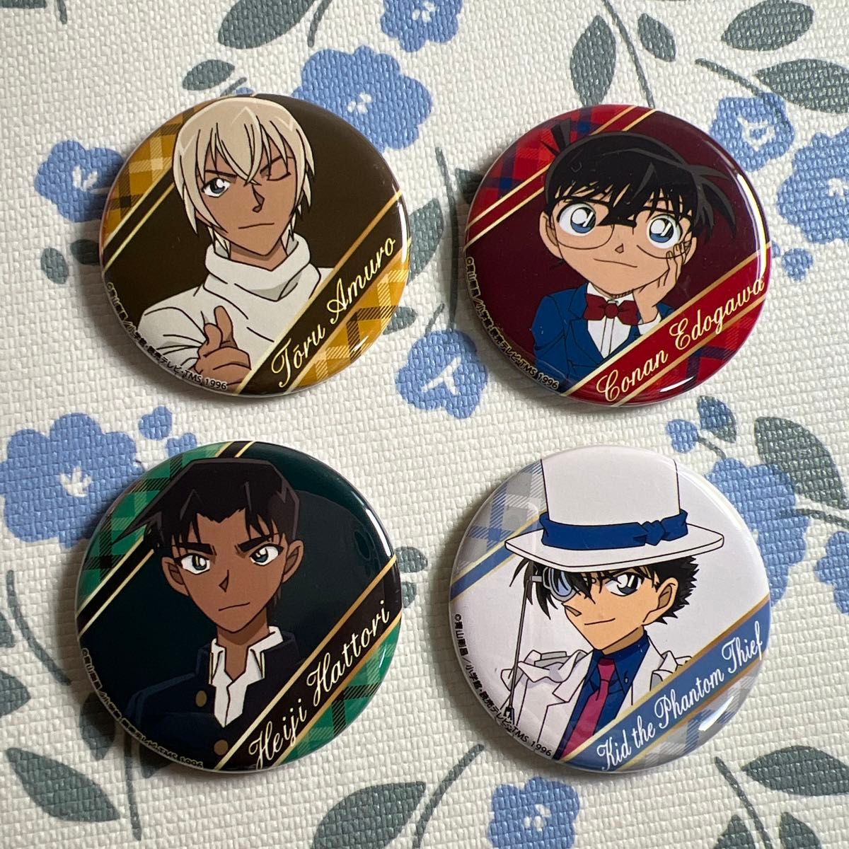 焼きパン ZETA 限界組 限界メンバー ヴィレッジヴァンガード 缶バッジ