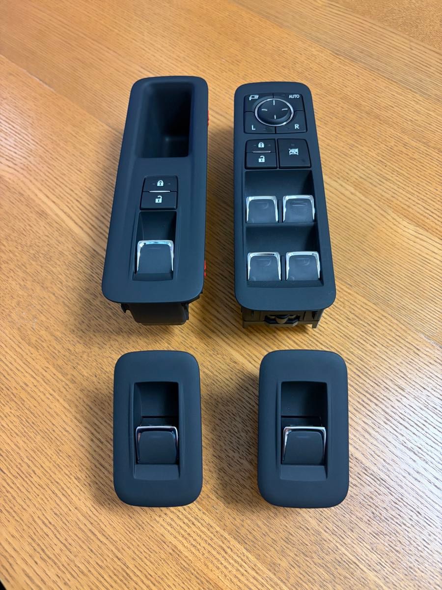 日野 HINO 純正 運転席側 パワーウィンドウスイッチ 84810-E0070 17