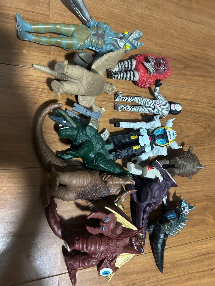 ウルトラマン 怪獣 ソフビ フィギュア 15体｜Yahoo!フリマ（旧PayPay