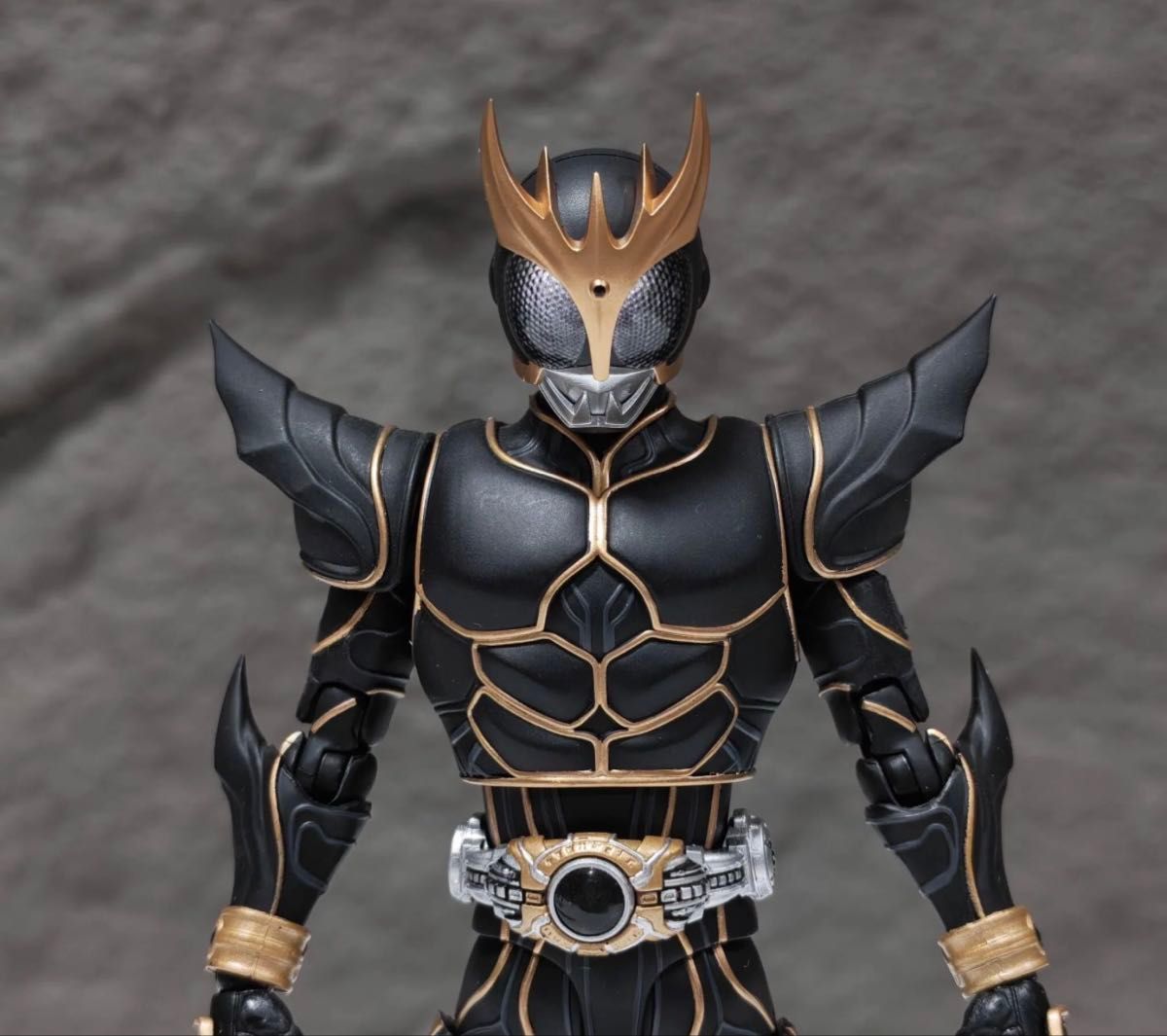 新品 2000年4月 HGシリーズ 仮面ライダー11 仮面ライダークウガ