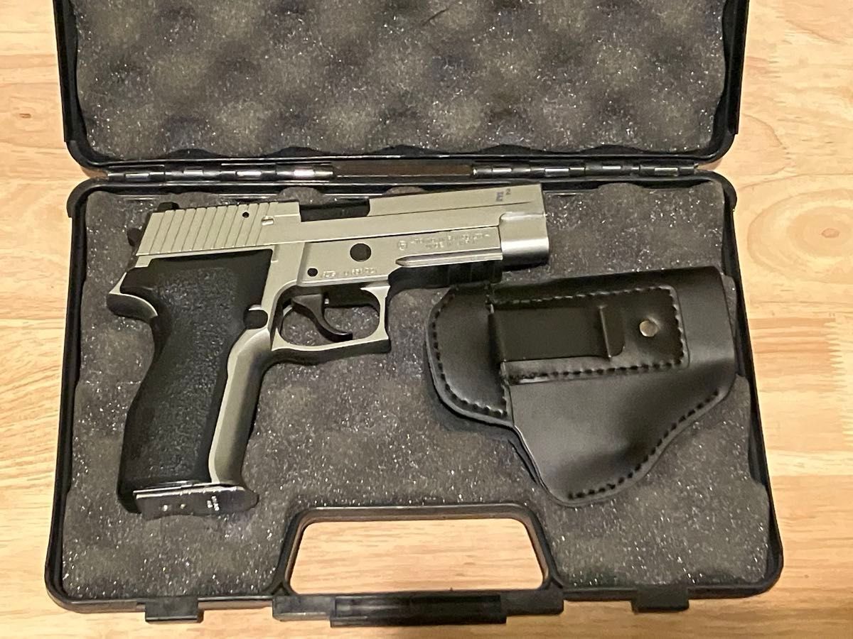 東京マルイSIG SAUER P226 ガスガン ホルスター マガジン2個付き