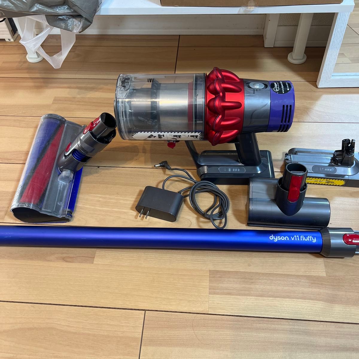 ダイソン SV11 掃除機＋マキタ18vアダプターセット完全分解清掃済み