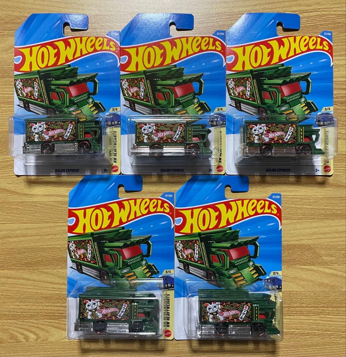 ホットウィール ライジン エクスプレス デコトラ 招き猫 ミニカー