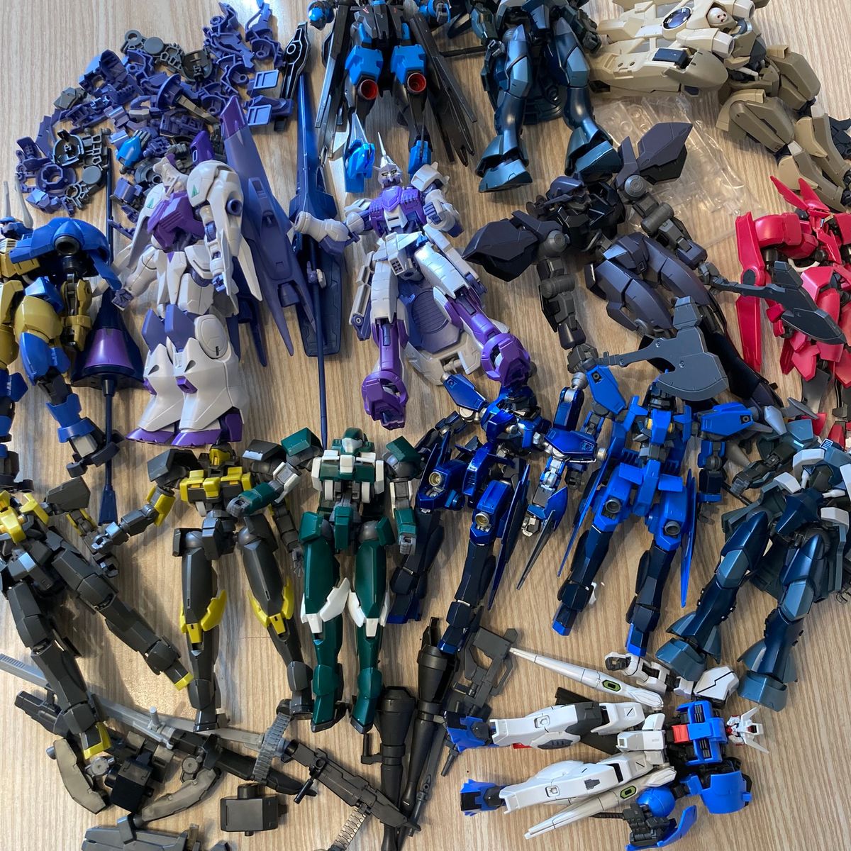 ジャンク ガンプラ 1/100 フルメカニクス グレイズ改 鉄血の