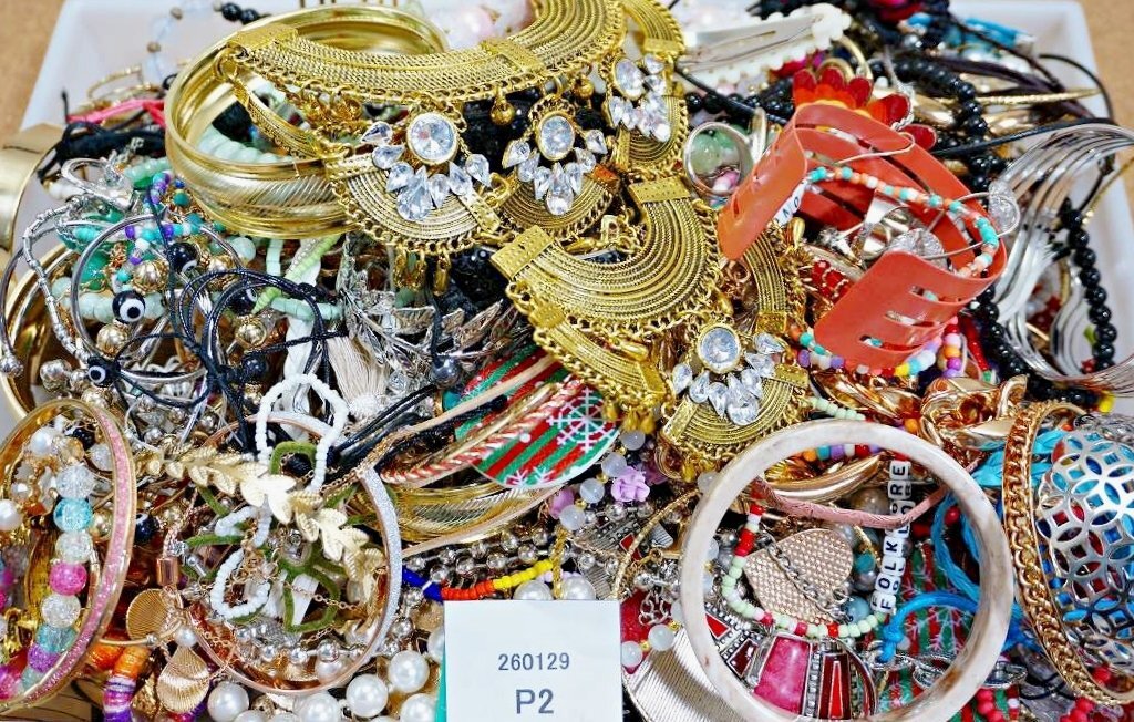 Yahoo!オークション -「メッキ アクセサリー まとめて」の落札相場