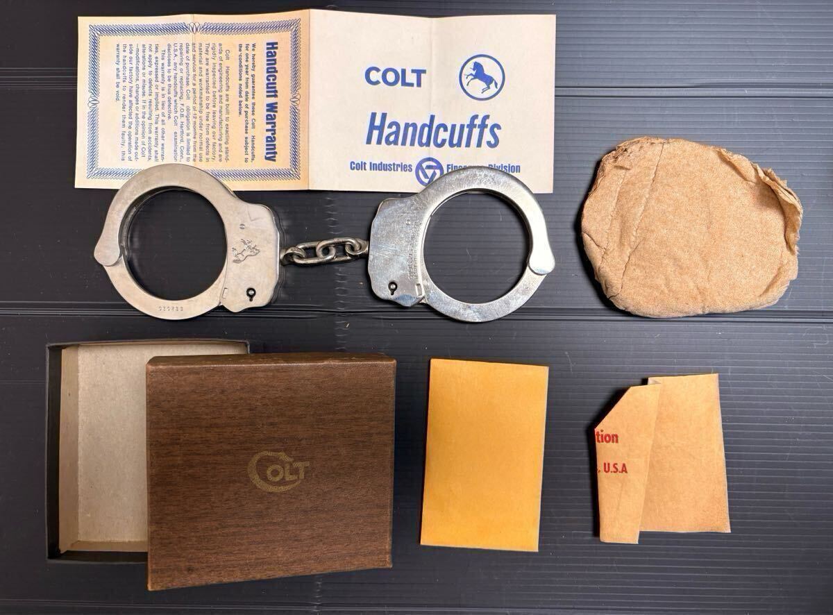 Yahoo!オークション -「手錠」の落札相場・落札価格