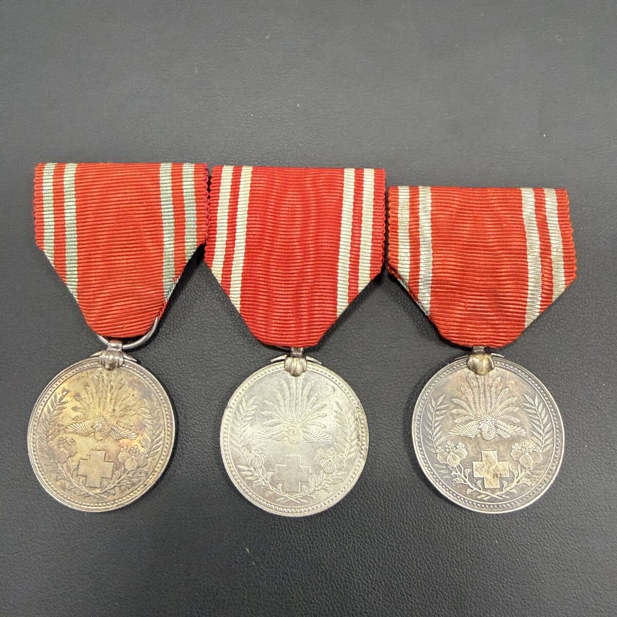 Yahoo!オークション -「赤十字 救護」(勲章) (徽章)の落札相場・落札価格