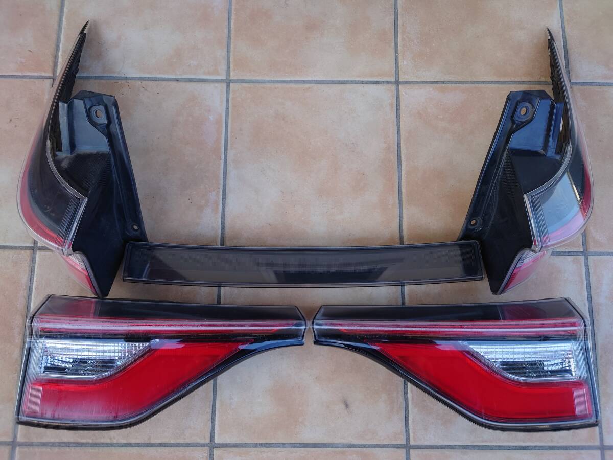 Yahoo!オークション -「エスティマ テールランプ 純正」の落札相場