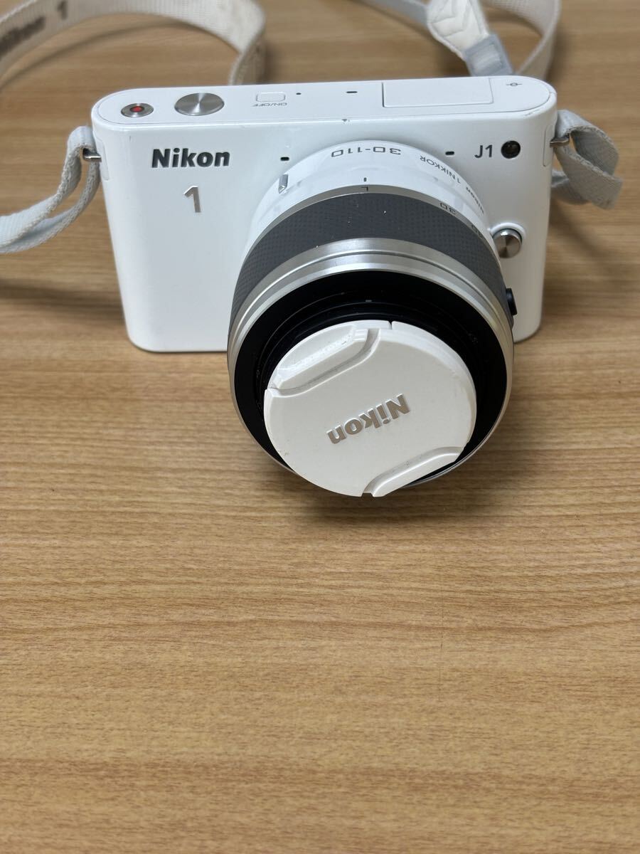 ニコン Nikon 1 J1 ダブルズームキット [ブラック] オークション比較