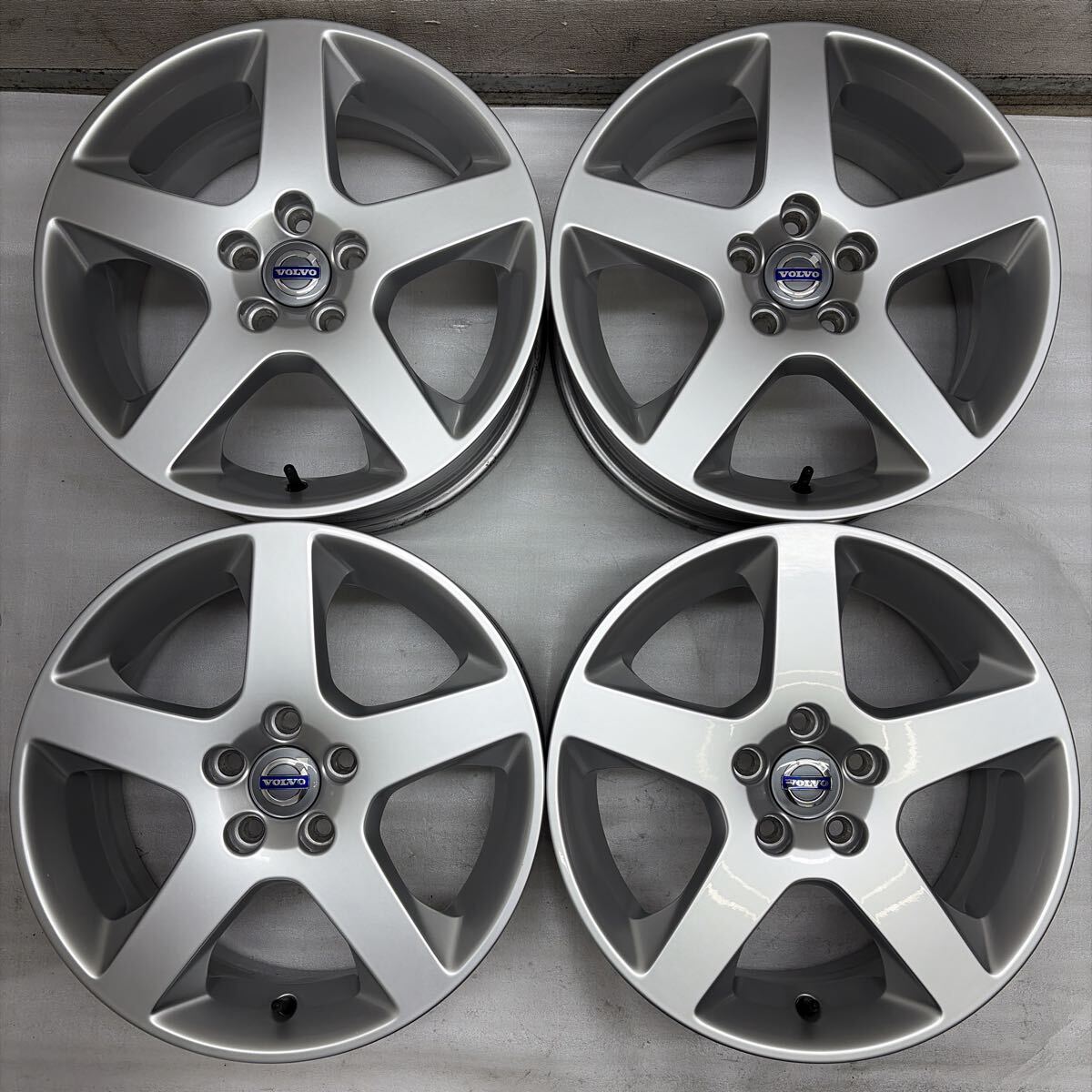 2026年最新】Yahoo!オークション -ボルボ 純正 17 ホイール 4本の中古