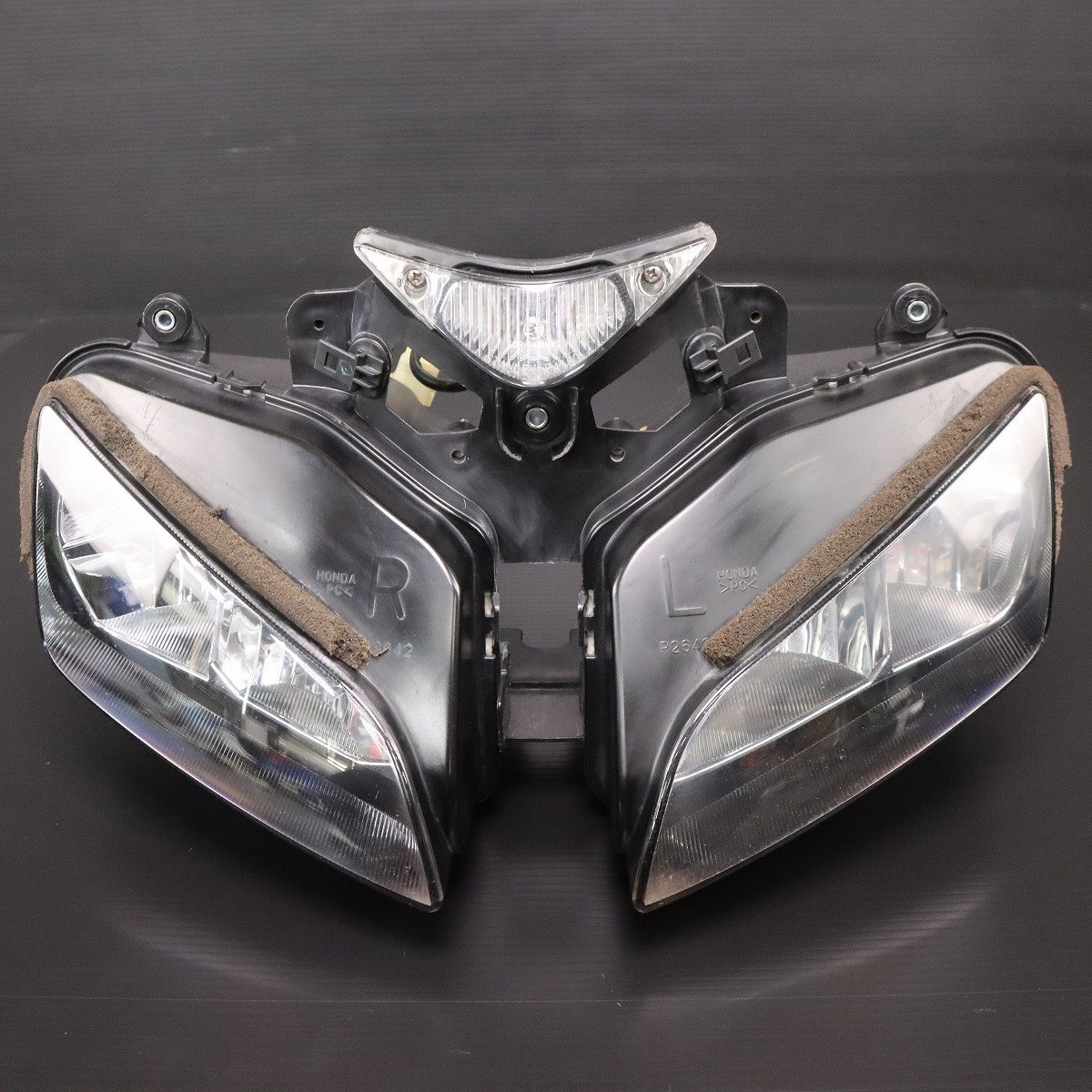Yahoo!オークション -「cbr1000rr」(ヘッドライト) (純正品)の落札相場