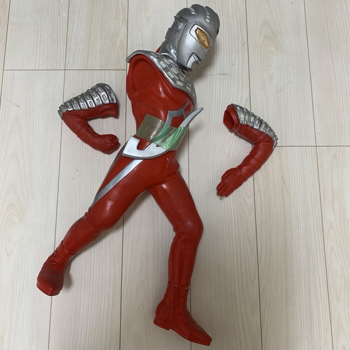 Yahoo!オークション -「ウルトラセブン ソフビ」の落札相場・落札価格