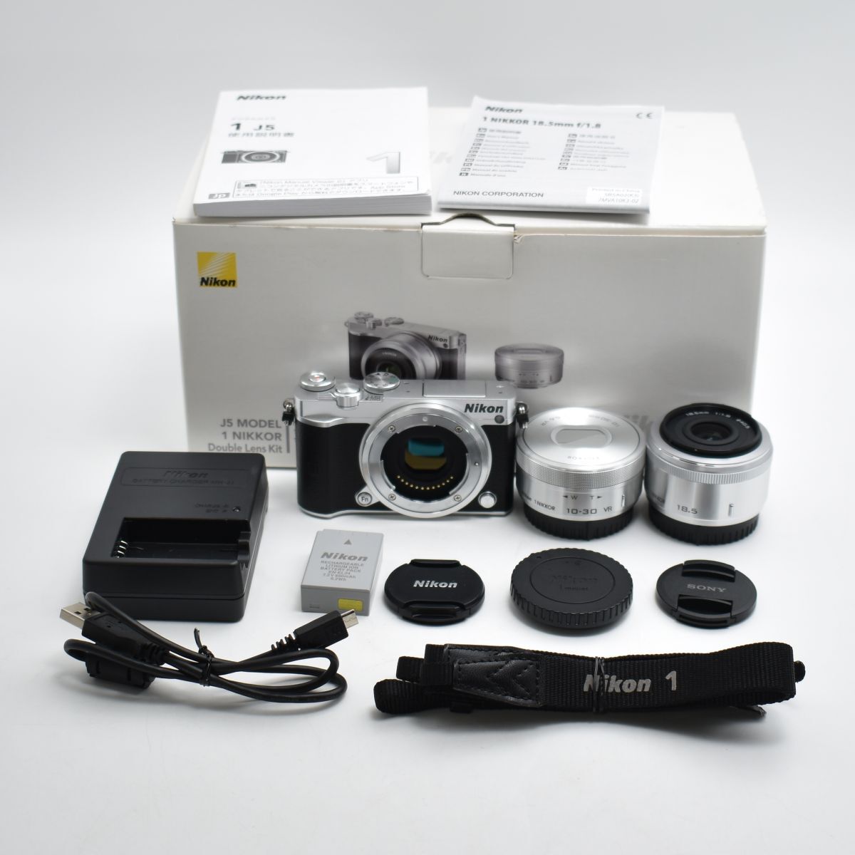 ニコン Nikon 1 J5 ダブルレンズキット [ブラック] オークション比較